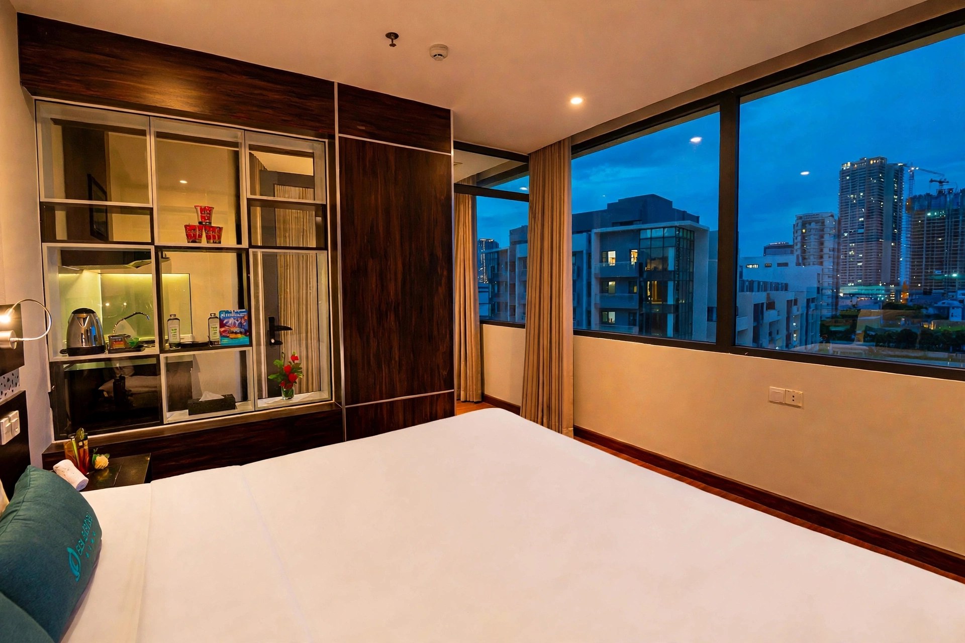 Apartment city view windows at Sea Garden Hotel Da Nang