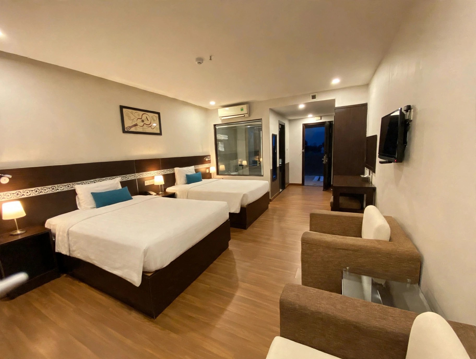 Phòng Deluxe có ban công tại Sea Garden Hotel Đà Nẵng